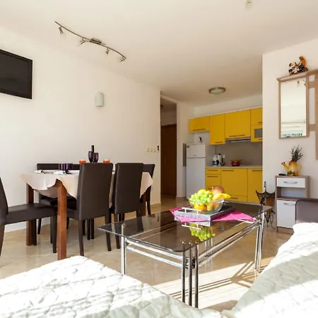 Spacious In The Croatian Islands Apartment *