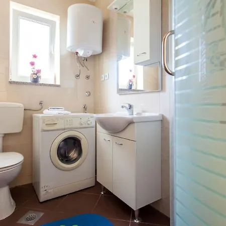 Apartment Spacious In The Croatian Islands Malinska
